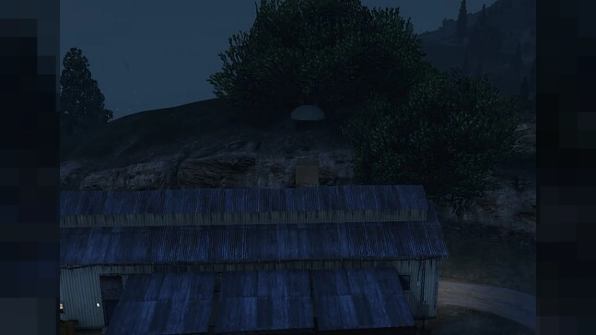 Airdrop black market system in FiveM with a supply crate and loot — view 2