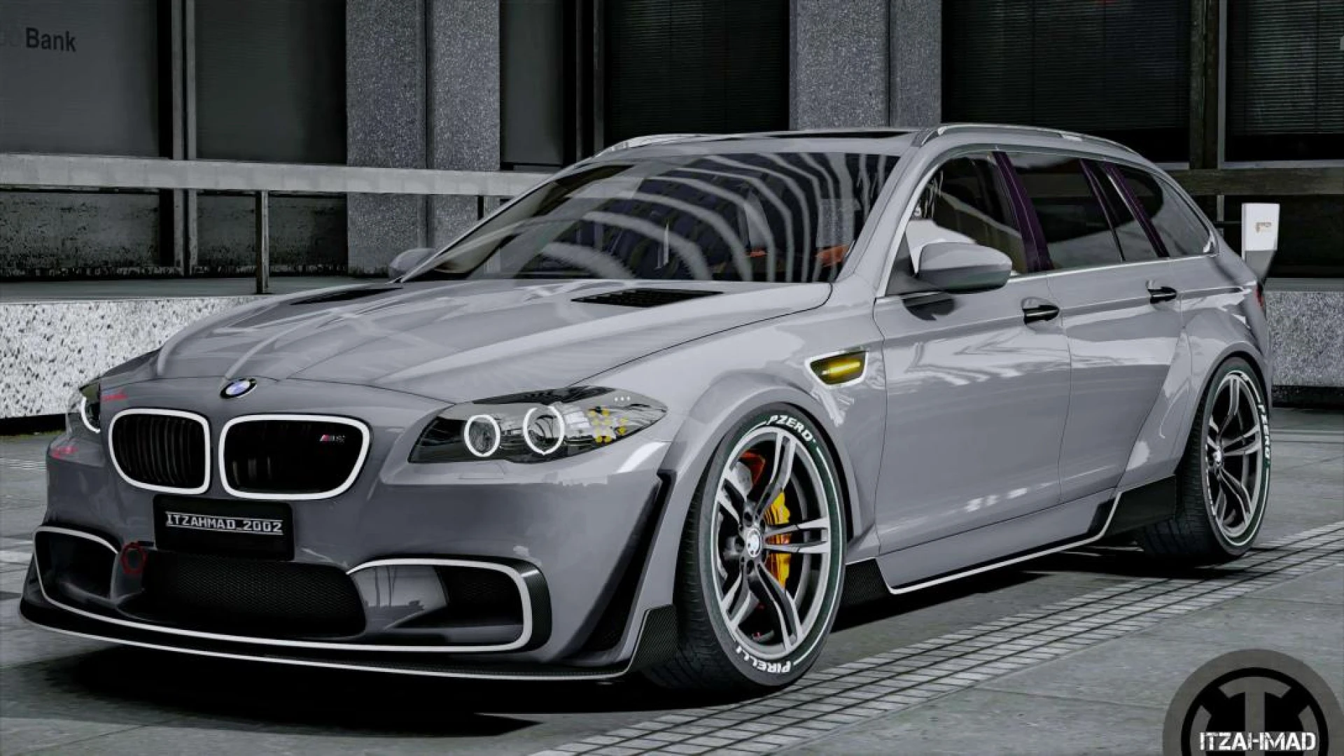 BMW M5 Touring wagon shown in a FiveM roleplay setting