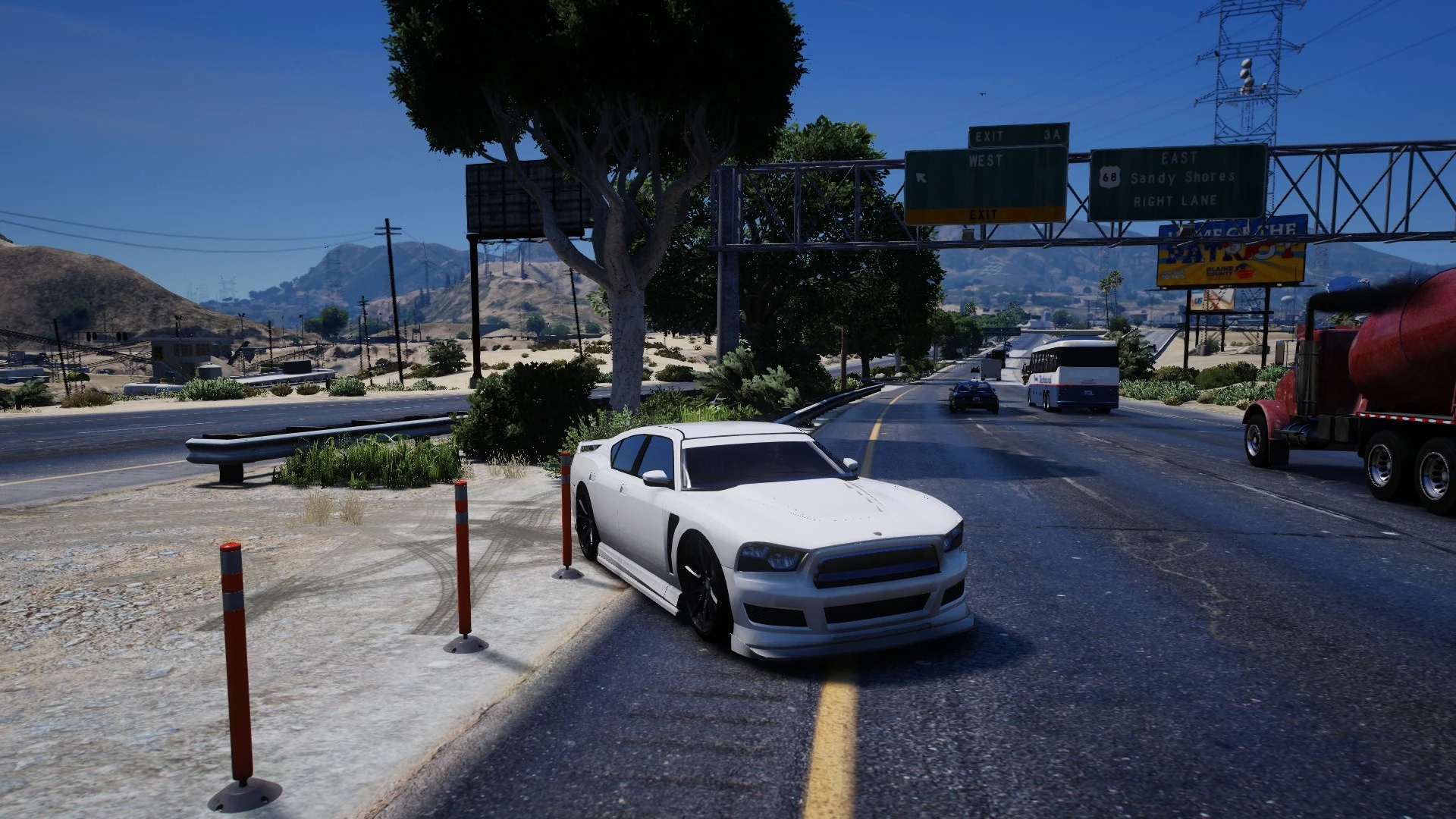 East highway trees lining a green roadside in a FiveM exterior map — view 2
