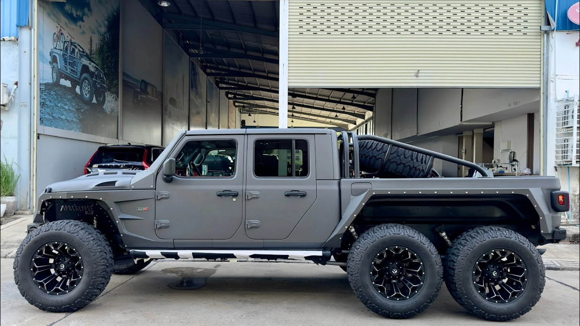 Jeep Gladiator 6x6 Hellfire Apocalypse add-on truck for FiveM — view 2