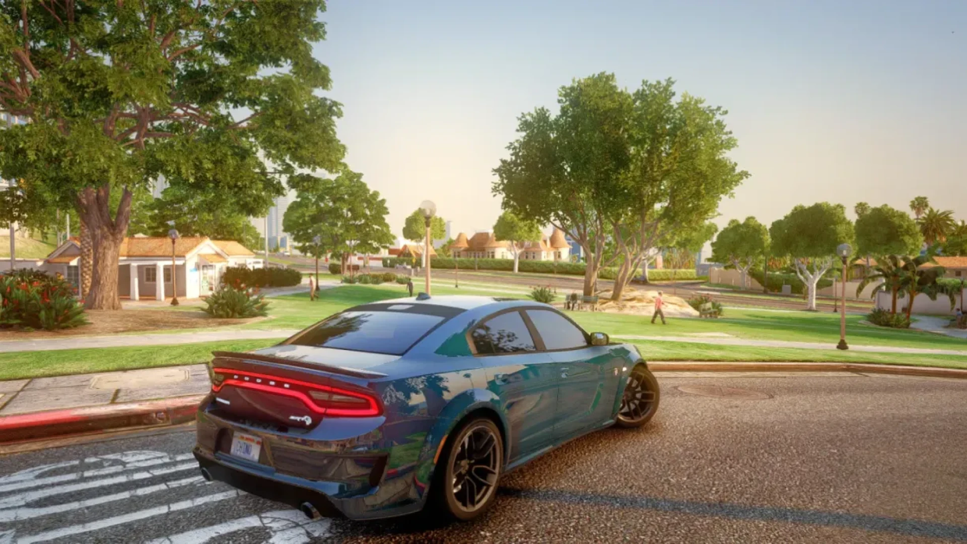 Miami Reshade preset giving a FiveM beach street a warm, saturated look