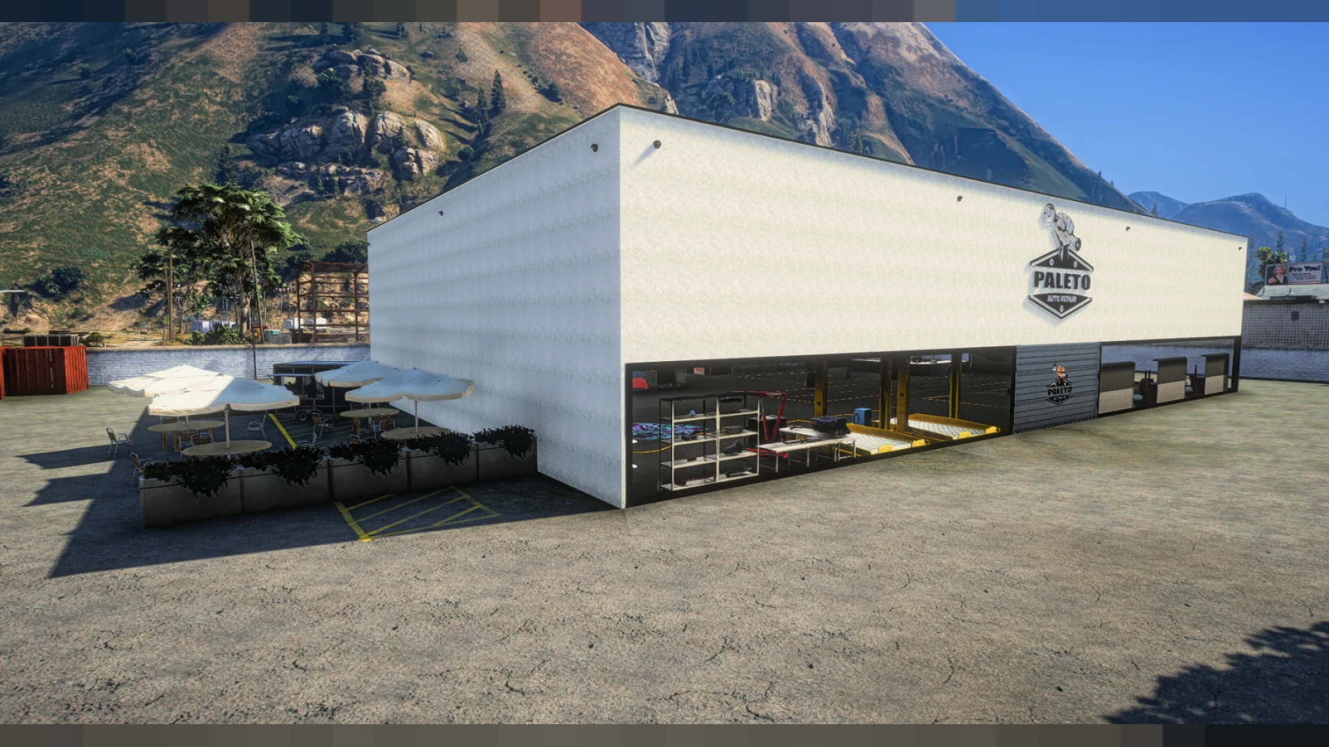 Paleto auto repair mlo garage with service bays and tool walls