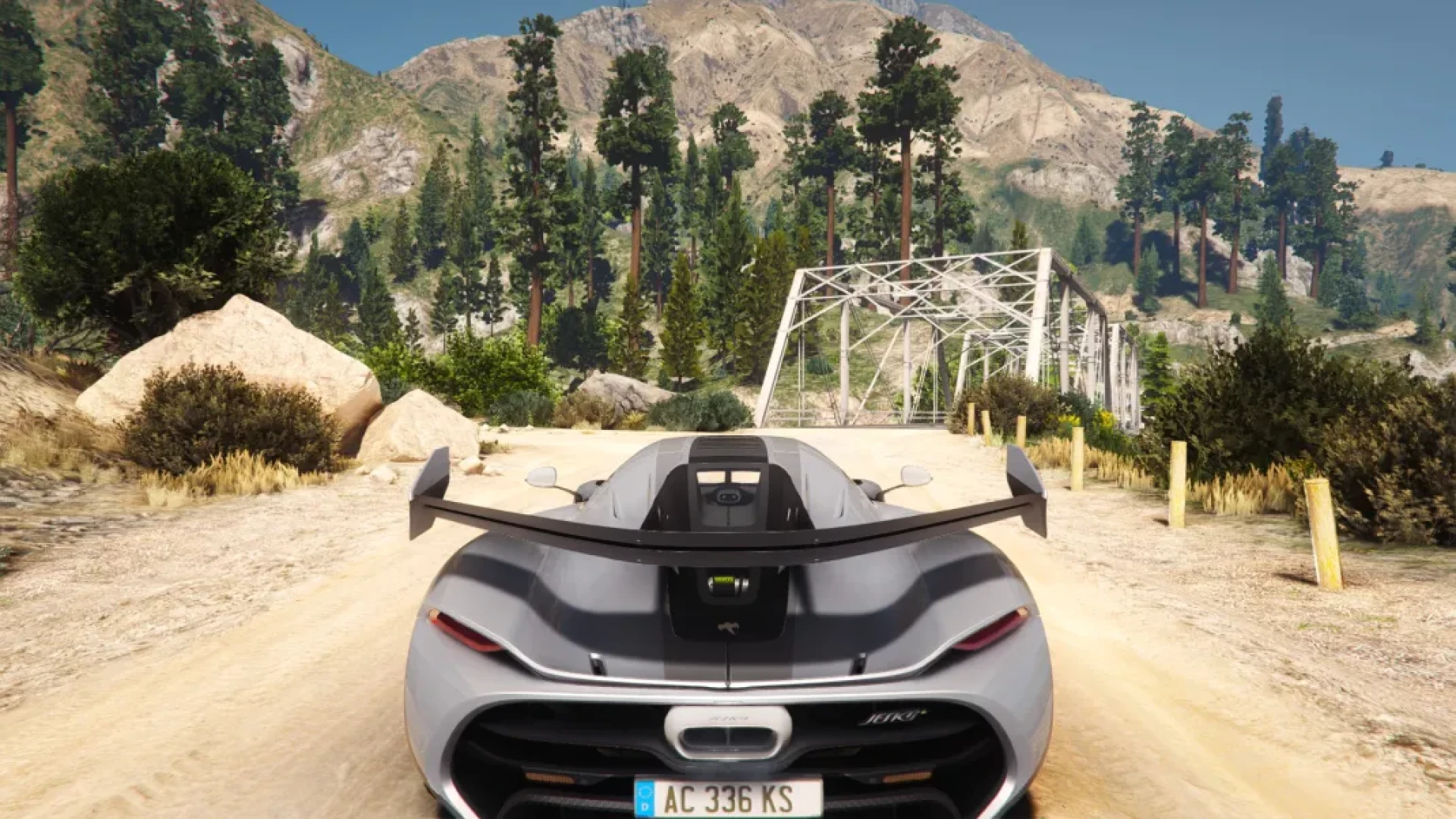 Realistic reshade color grading applied to a lifelike FiveM daytime street — view 2