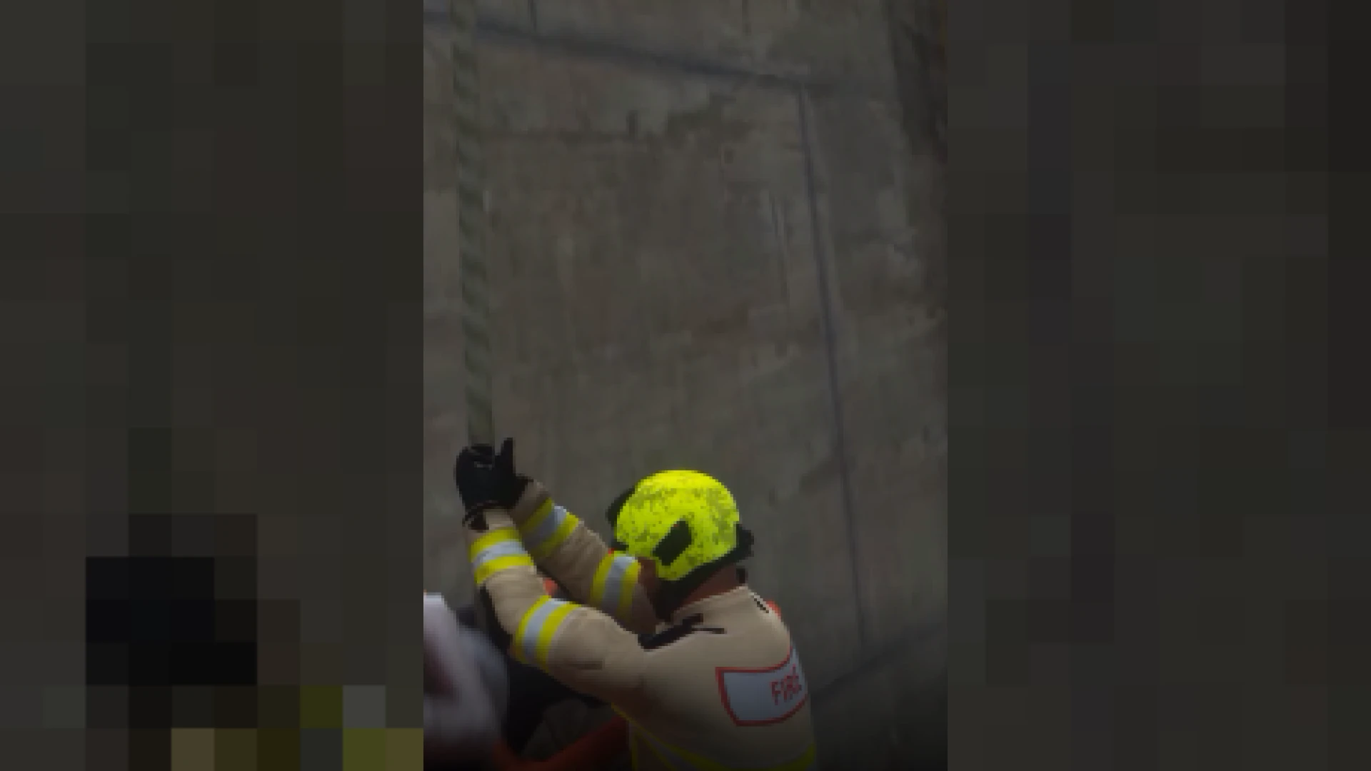 Rope Rescue System FiveM script — deploying a rescue tripod and basket