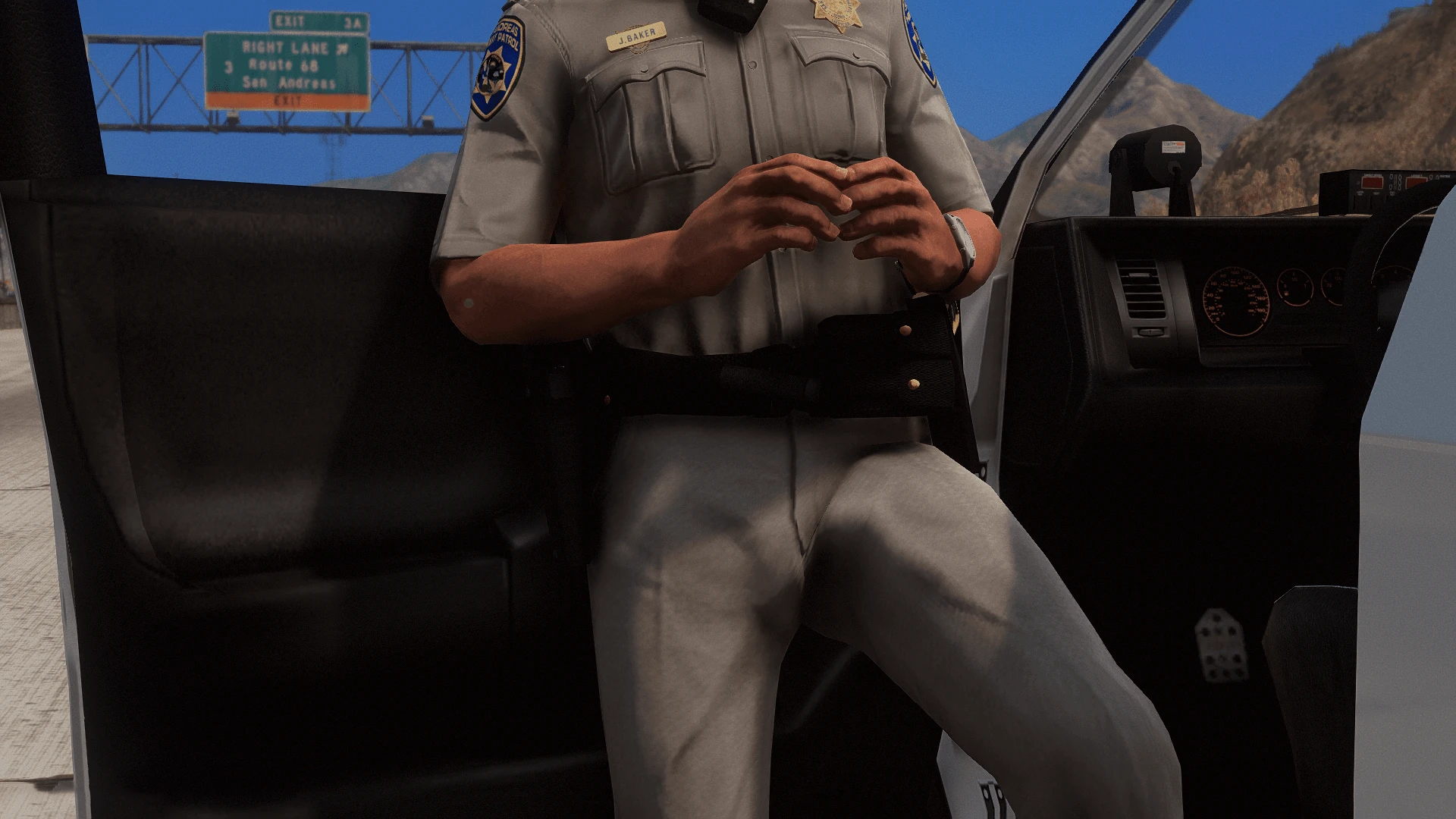 SAHP Lore Belt Pack duty belts on an MP male police uniform in FiveM — view 2
