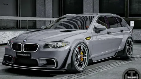BMW M5 Touring wagon shown in a FiveM roleplay setting