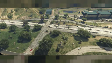 Highway vegetation overhaul greening the casino roads in FiveM — view 2