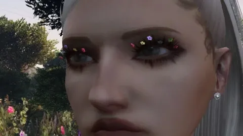 Flora Lashes applied to an MP female FiveM character