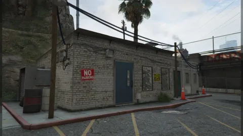 Mirror park hideout interior with storage and a planning area — FiveM MLO
