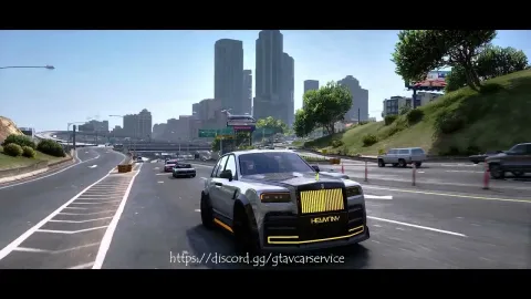 Rolls-Royce Cullinan Keyvany luxury widebody SUV on a FiveM server — view 2