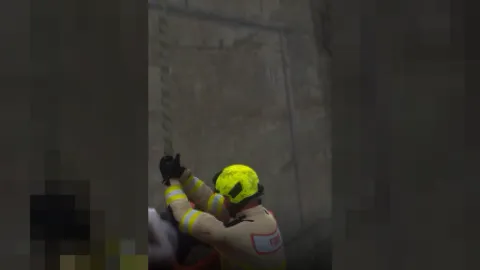 Rope Rescue System FiveM script — deploying a rescue tripod and basket